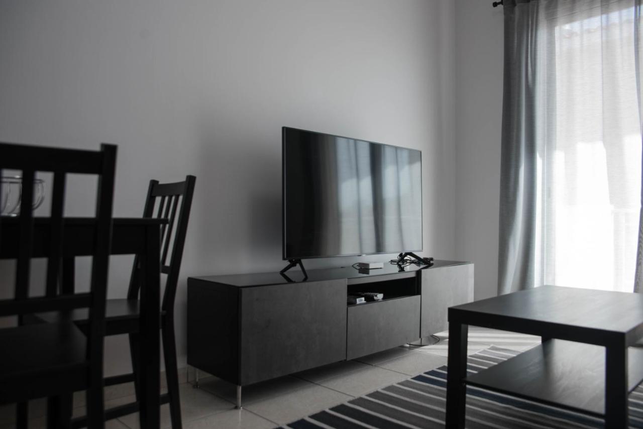 Renovated One Bedroom Apartment In Paphos With Pool المظهر الخارجي الصورة