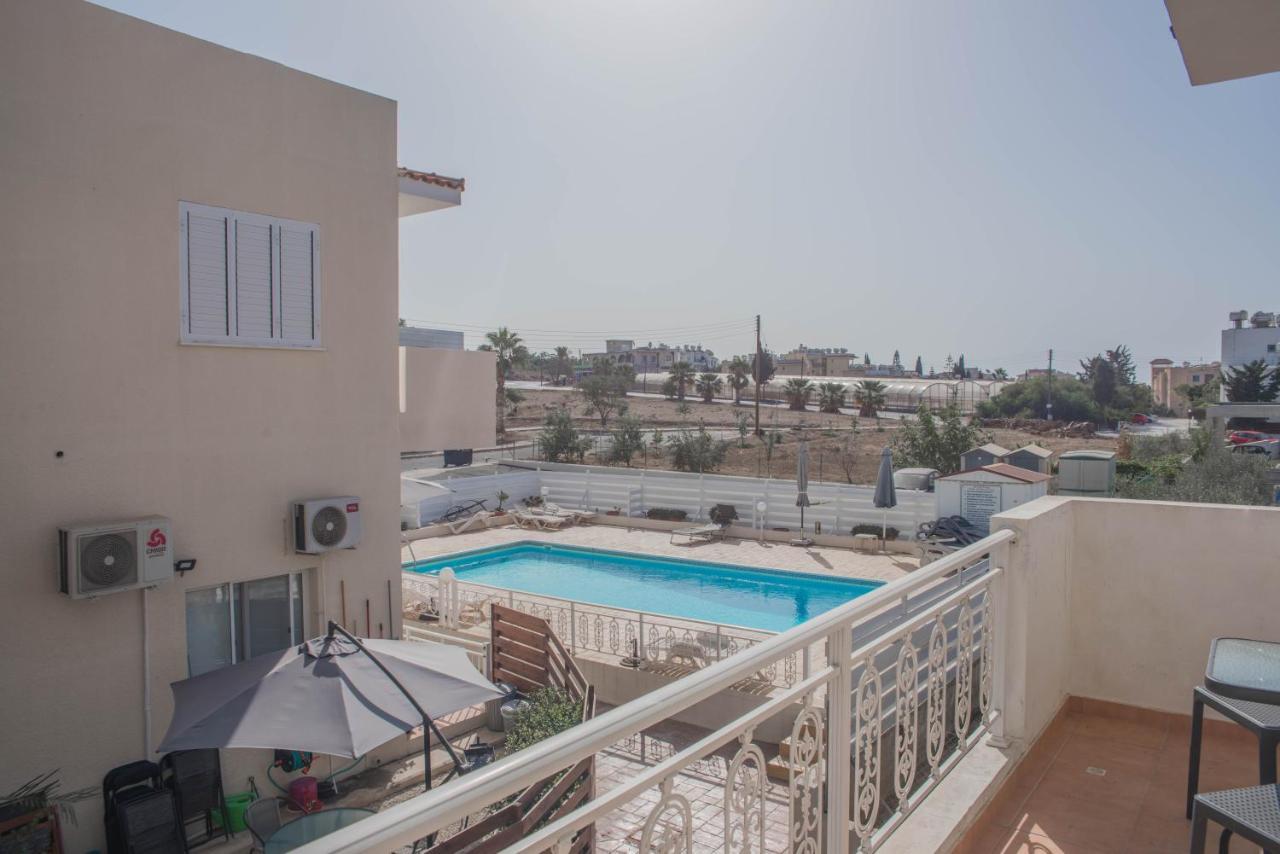 Renovated One Bedroom Apartment In Paphos With Pool المظهر الخارجي الصورة