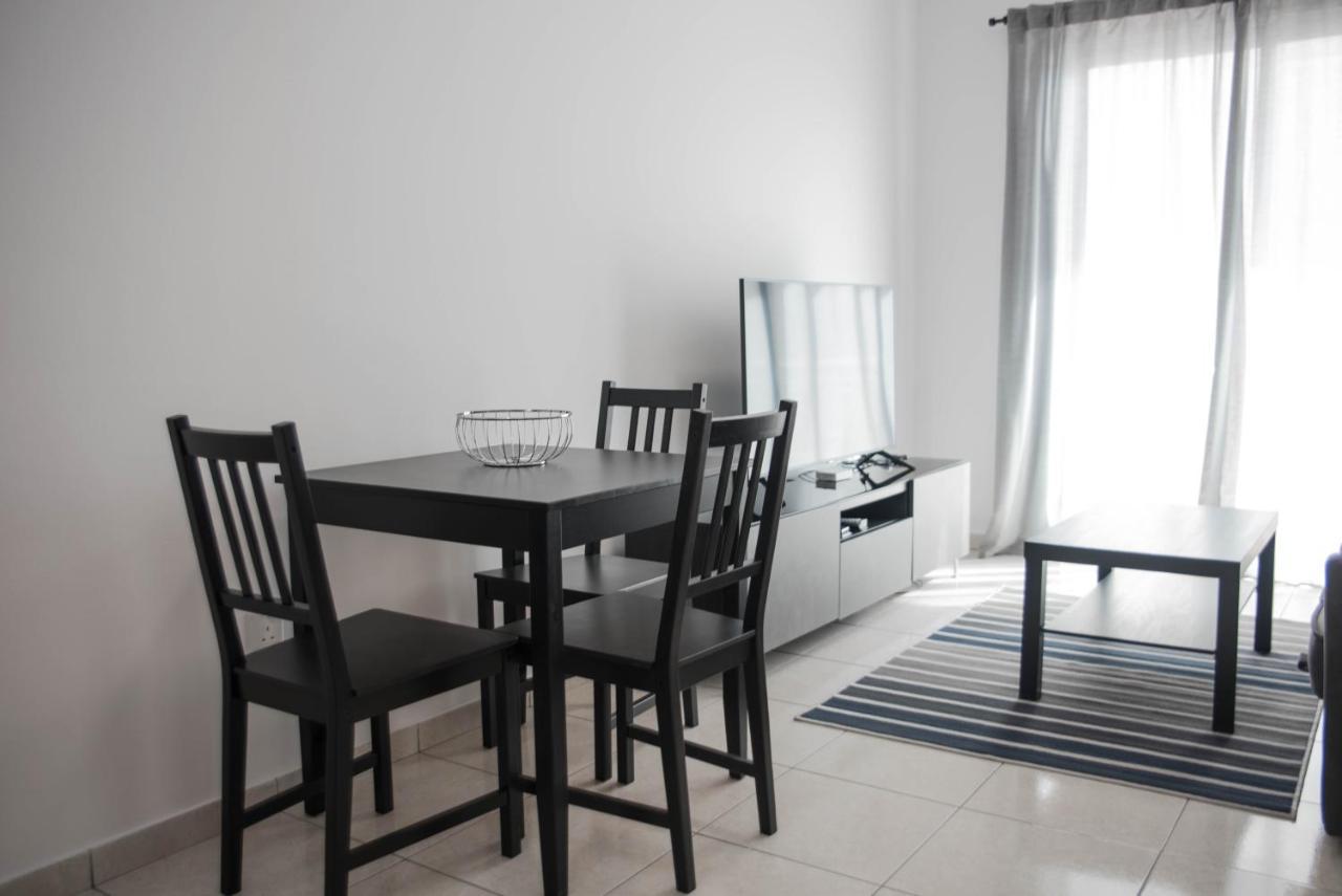 Renovated One Bedroom Apartment In Paphos With Pool المظهر الخارجي الصورة
